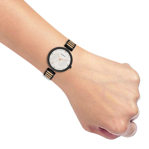 Tenmax Quartz Ceramic 5570 Pure White Dial Black Rose Gold Chain Analog Watch For Women