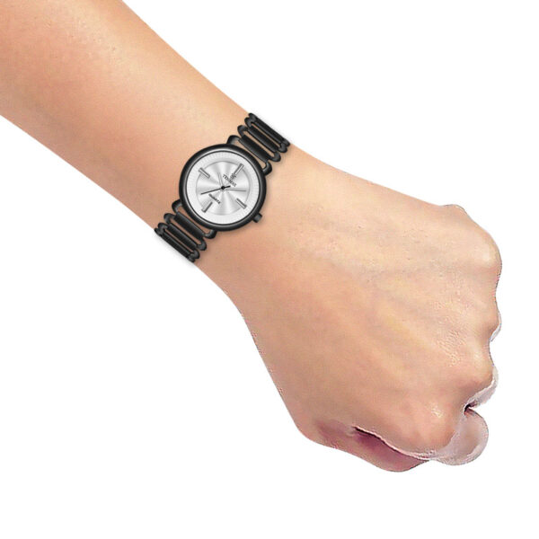 Tenmax Steeluxe Quartz Analog F027 Silver Dial Black Metal Watch For Girls
